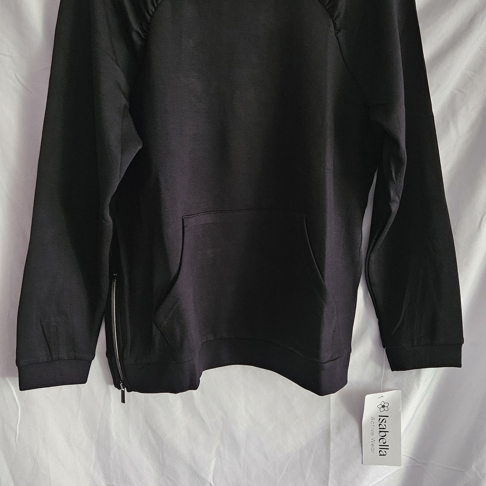 #21 Woman"s  Black Active Sweater
